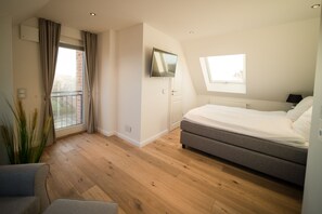 Apartament, 1 dormitori, balcó, vistes al jardí | 1 dormitori i roba de llit d'alta qualitat 