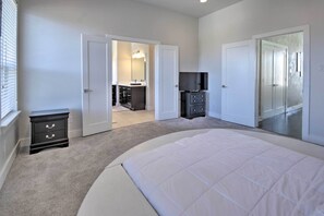 3 bedrooms, iron/ironing board, Internet, bed sheets