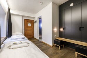 Rollaway beds, wheelchair access