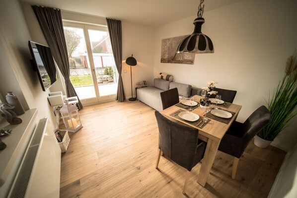 Apartment, 2 Bedrooms, Terrace | Living area | Flat-screen TV, Netflix - Sonnenterrasse (Sylt)