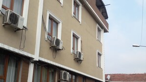 Unclassified image, 4 of 17, button - delux hotel (Istanbul)
