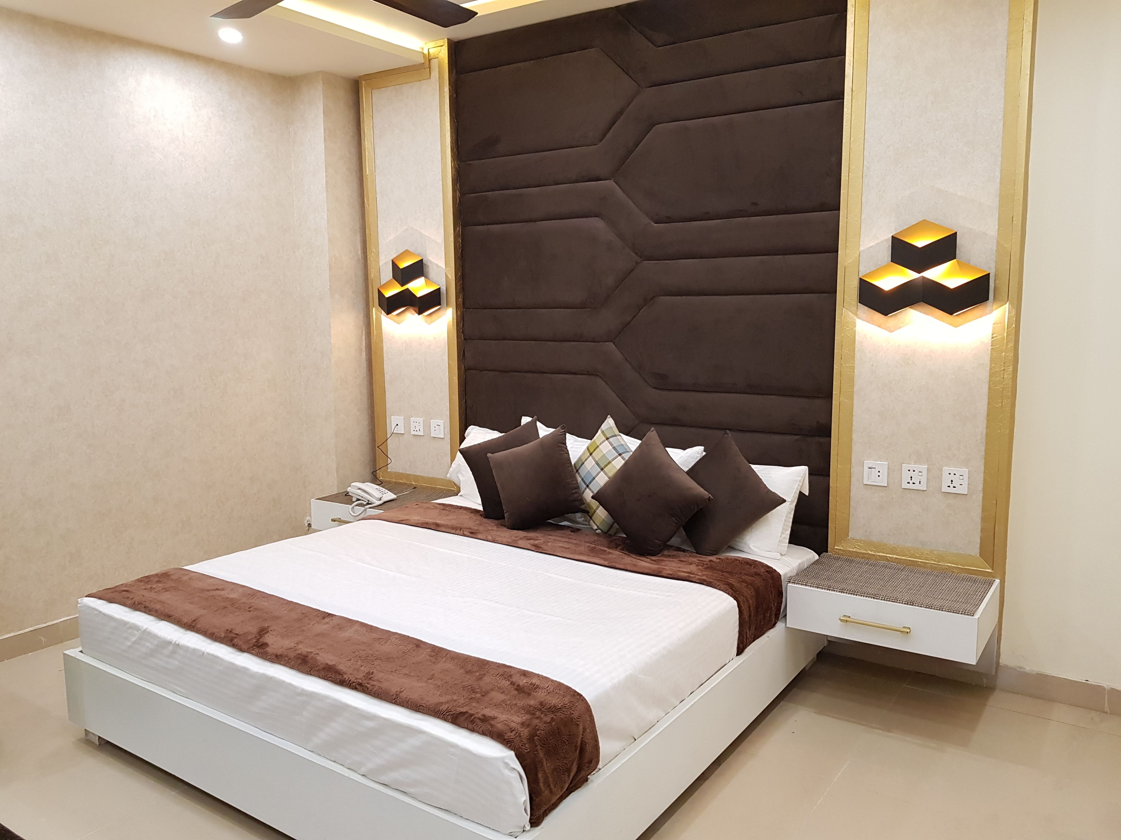 1 bedroom, in-room safe, individually furnished, desk