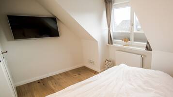 Maisonette, 2 Schlafzimmer, Terrasse | 2 Schlafzimmer, hochwertige Bettwaren, Pillowtop-Betten, Schreibtisch