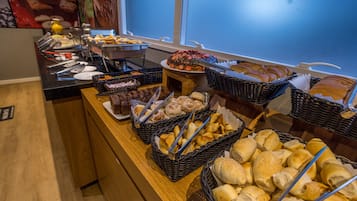 Petit déjeuner buffet