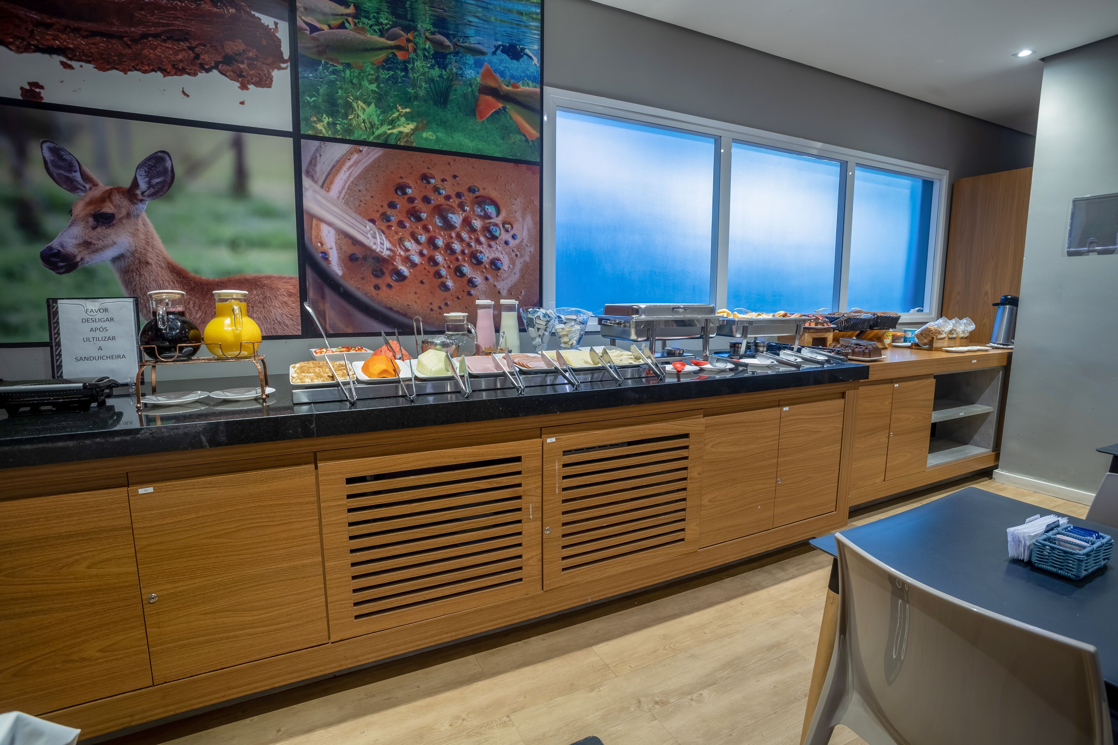 朝食ビュッフェ