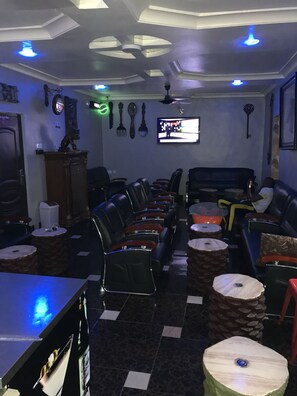 Daily cooked-to-order breakfast (NGN 2500 per person)