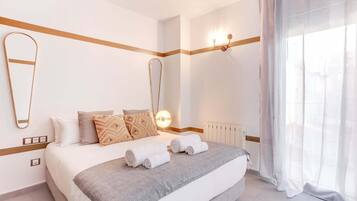 2 slaapkamers, een strijkplank/strijkijzer, gratis wifi, beddengoed