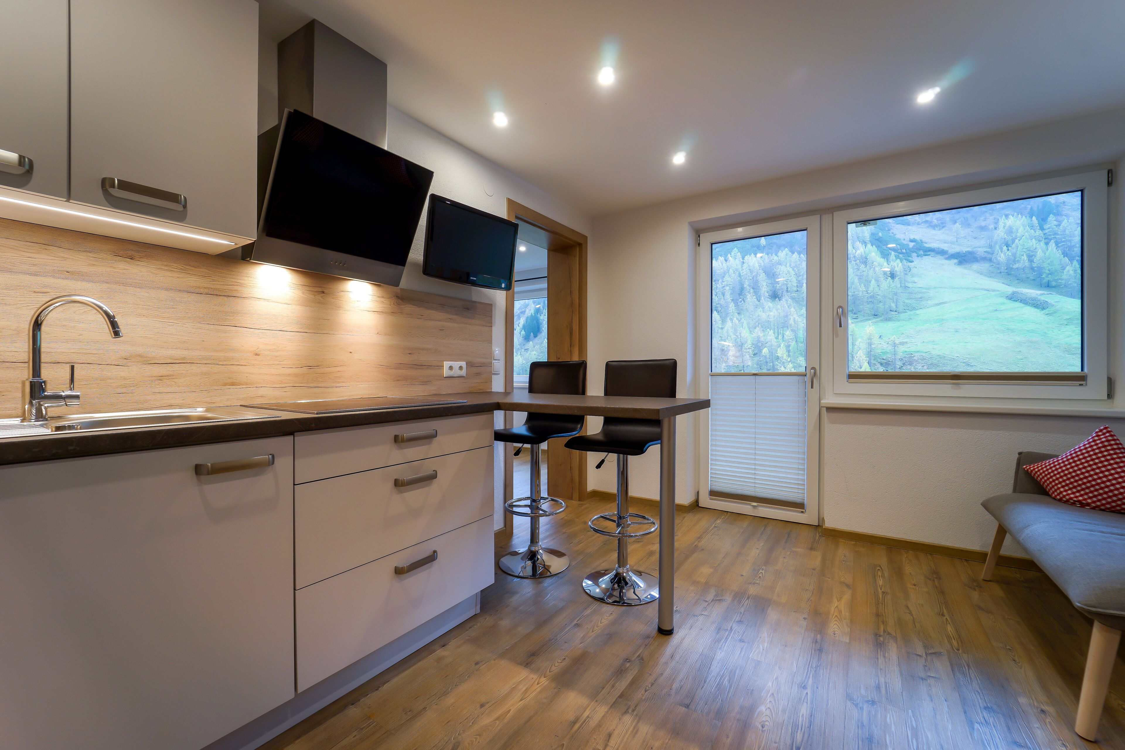 經典公寓 | 房內用餐區