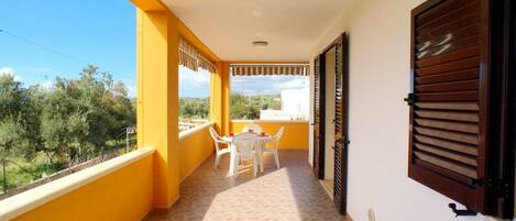 Apartment, 2 Schlafzimmer, Zwischengeschoss | Terrasse/Patio