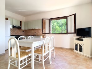 Apartment, 1 Bedroom | Private kitchen