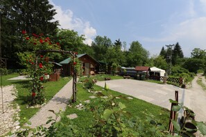 Property grounds - Adventure Cottage by the Sava River (Bled)