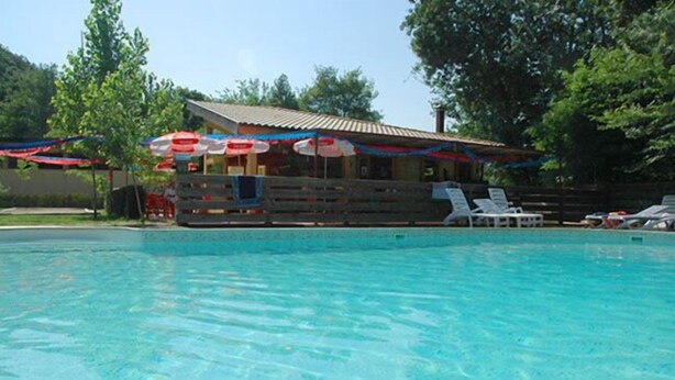 Kolam renang outdoor