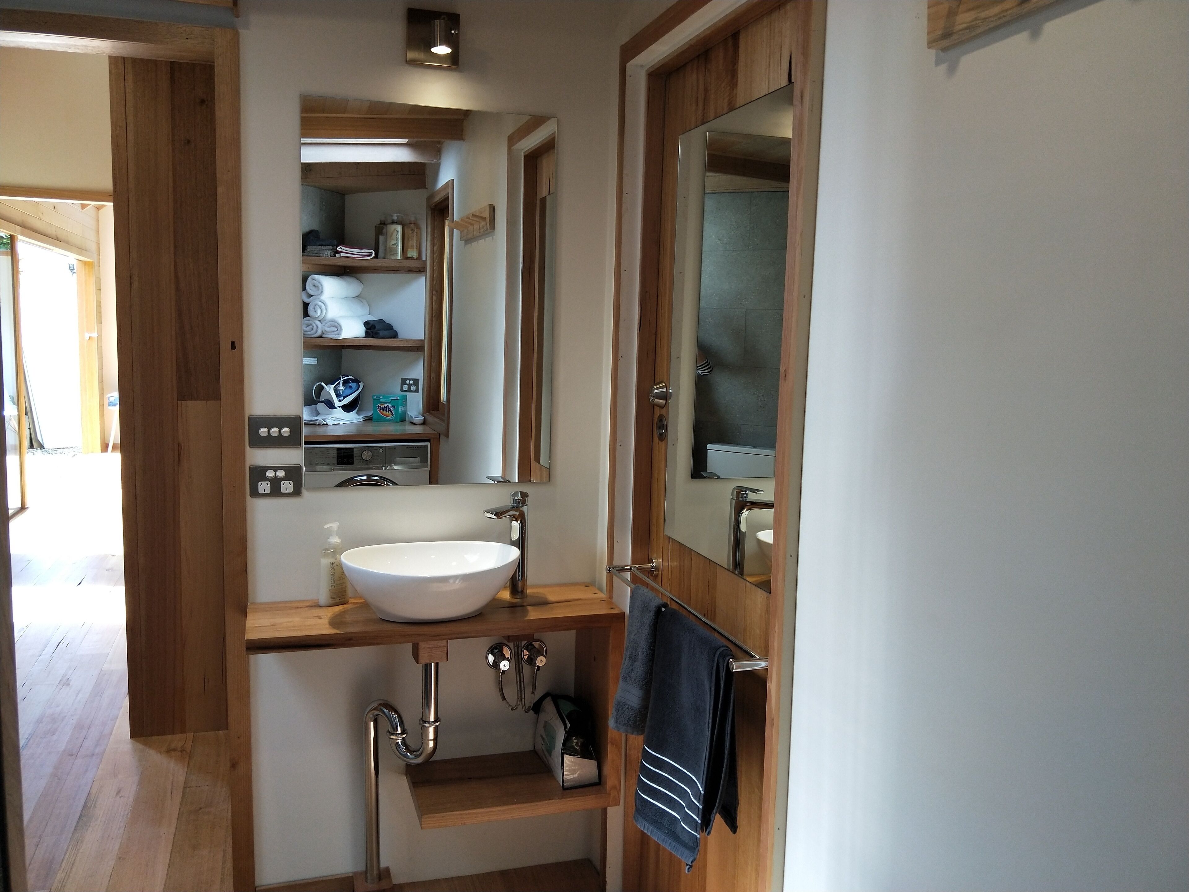 Derwent RiverApartment - Newly Listed! — image 9