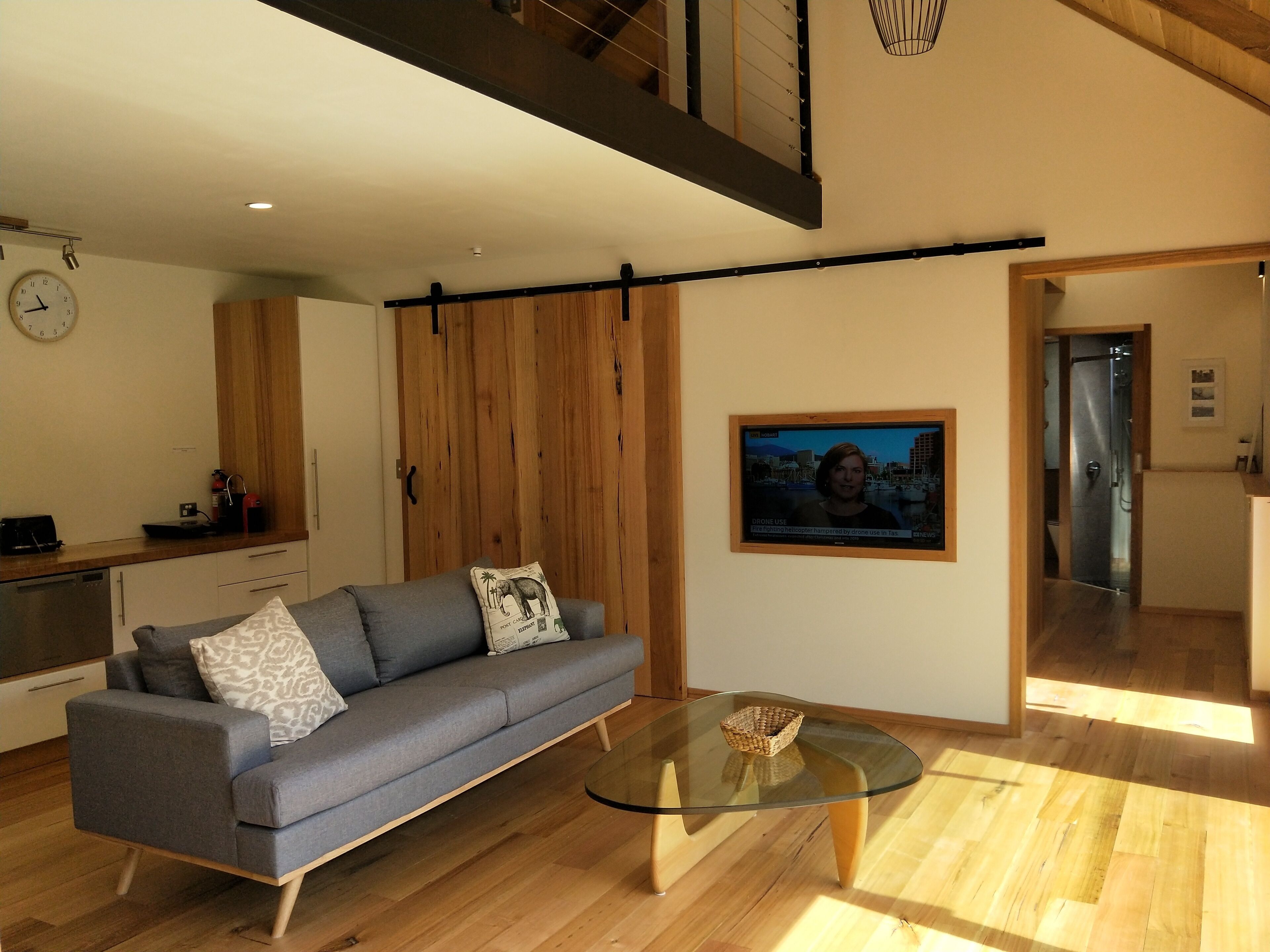 Derwent RiverApartment - Newly Listed! — image 3