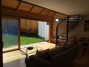 TV, Netflix, streaming services