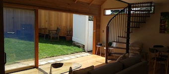 Derwent RiverApartment - Newly Listed!