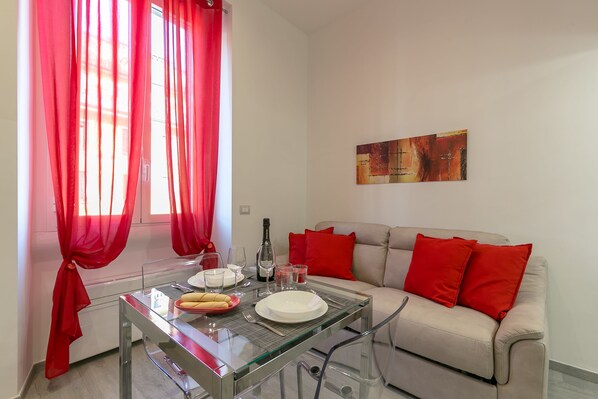 Stüdyo | Odada yemek servisi