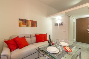 Studio | In-room dining