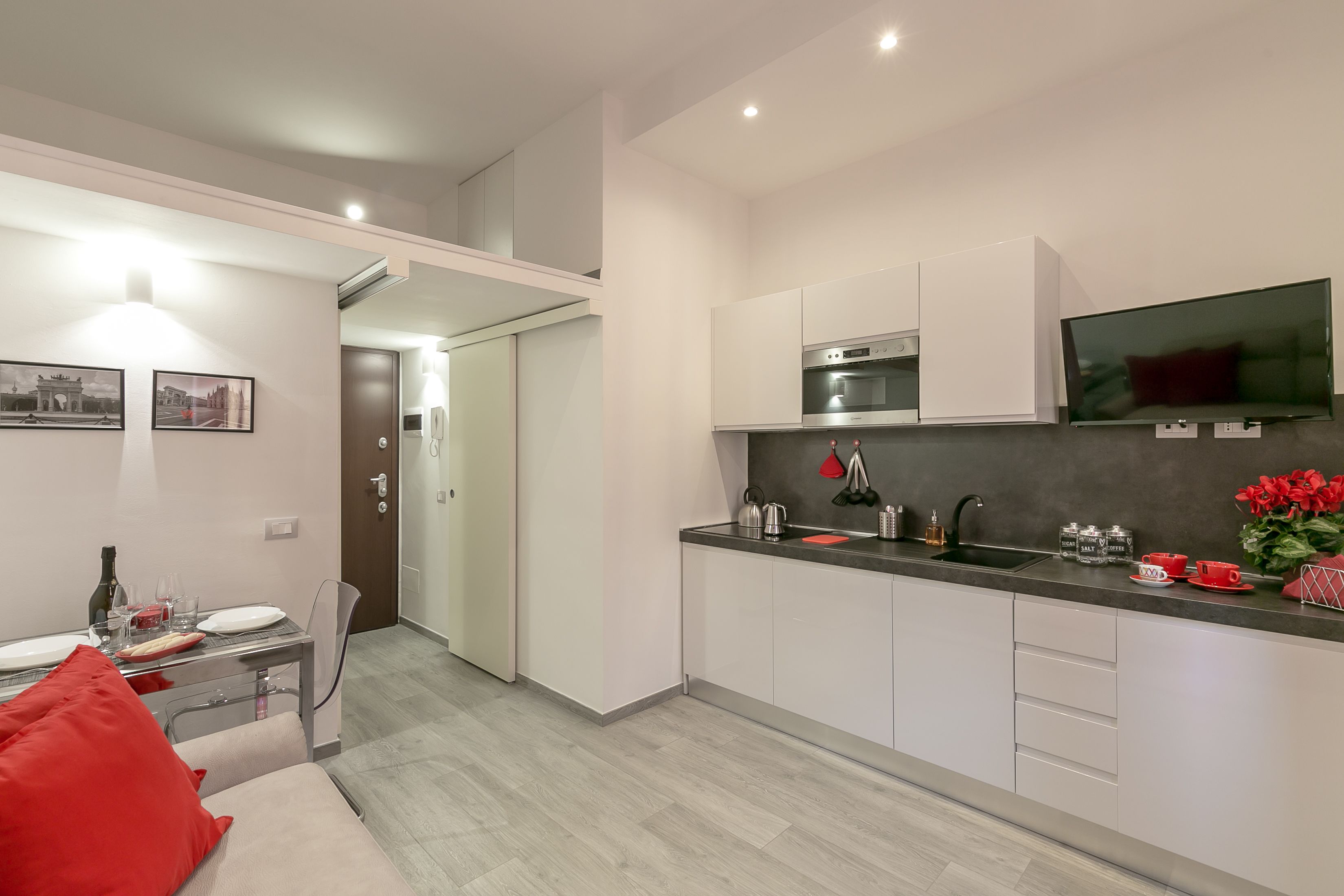 Studio | Private kitchenette | Fridge, microwave, oven, stovetop