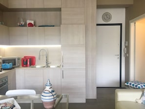 Apartment, 1 Bedroom | Private kitchen