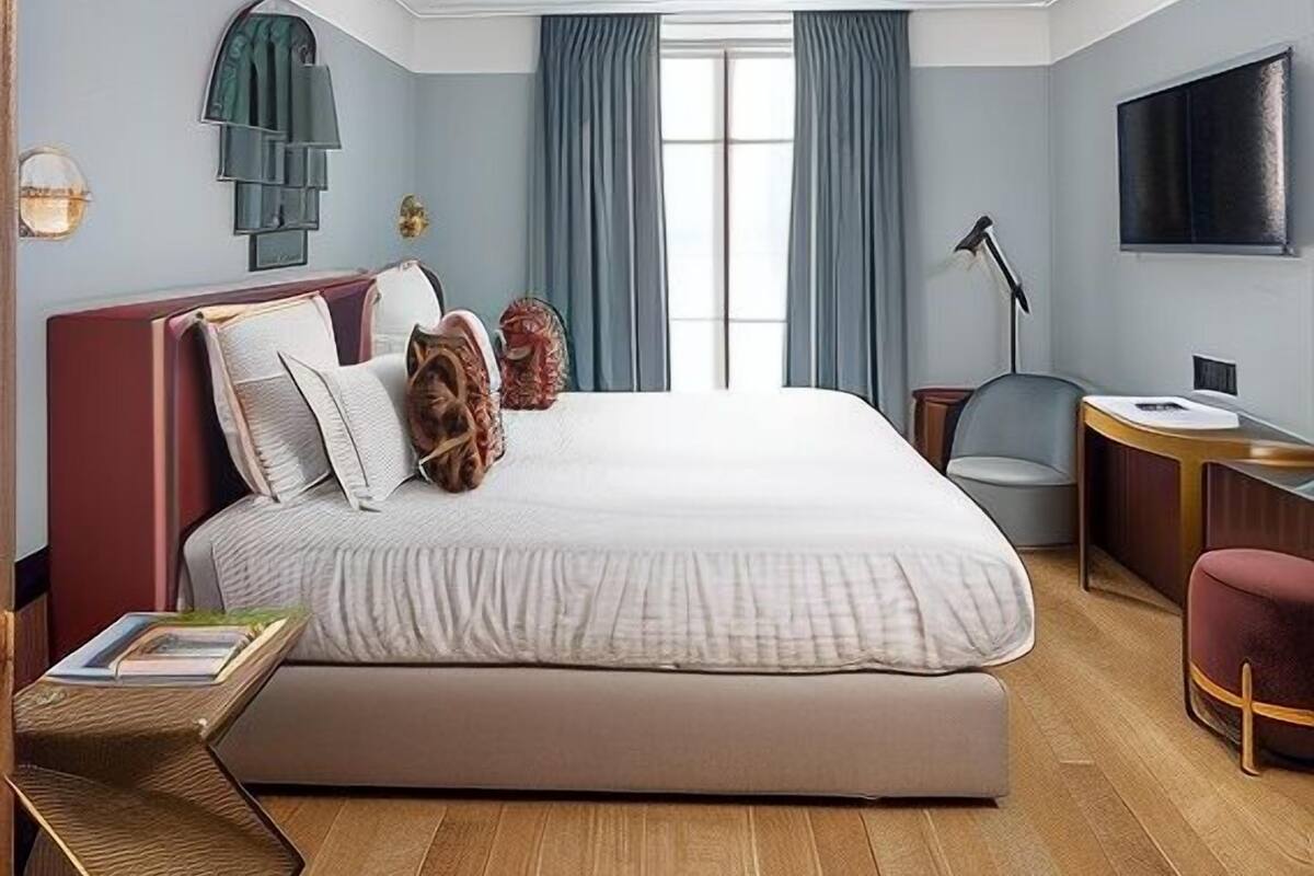 1 bedroom, premium bedding, minibar, in-room safe