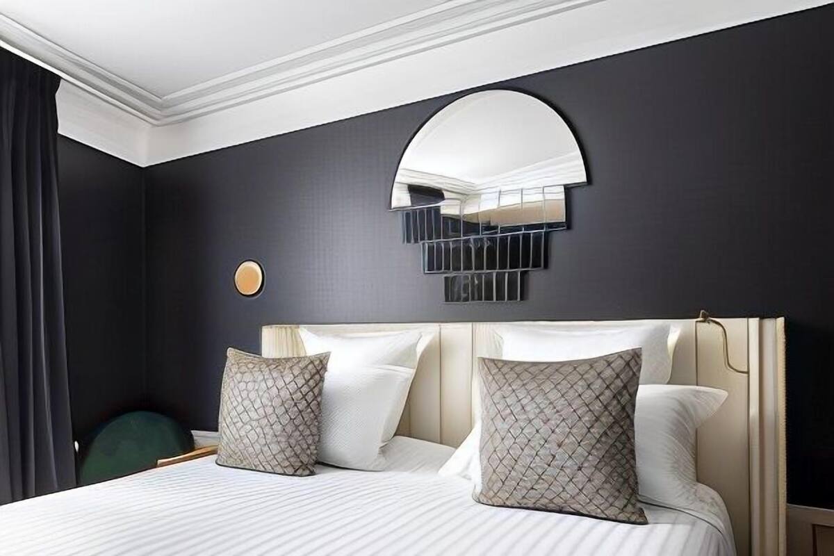 1 bedroom, premium bedding, minibar, in-room safe
