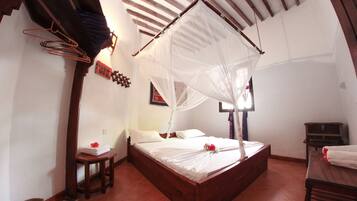 Villa, Beachfront | 6 bedrooms, free cribs/infant beds, bed sheets