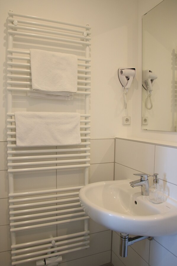 Bathroom - Motel Schönefeld (Schoenefeld)