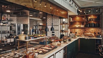 Petit déjeuner buffet compris tous les jours