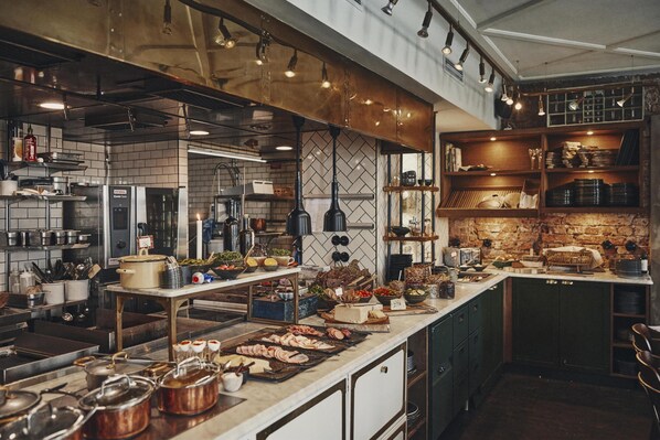 Free daily buffet breakfast - Hotel Frantz, WorldHotels Crafted (Stockholm)