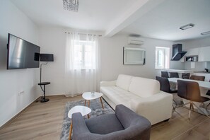 Luxury Apartment (1 Bedroom) | Living room | Flat-screen TV - Villa Vito (Bibinje)