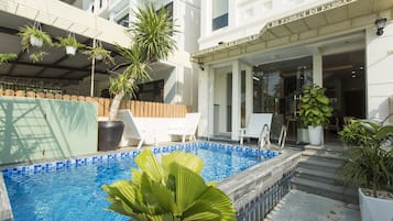 Outdoor pool, pool loungers