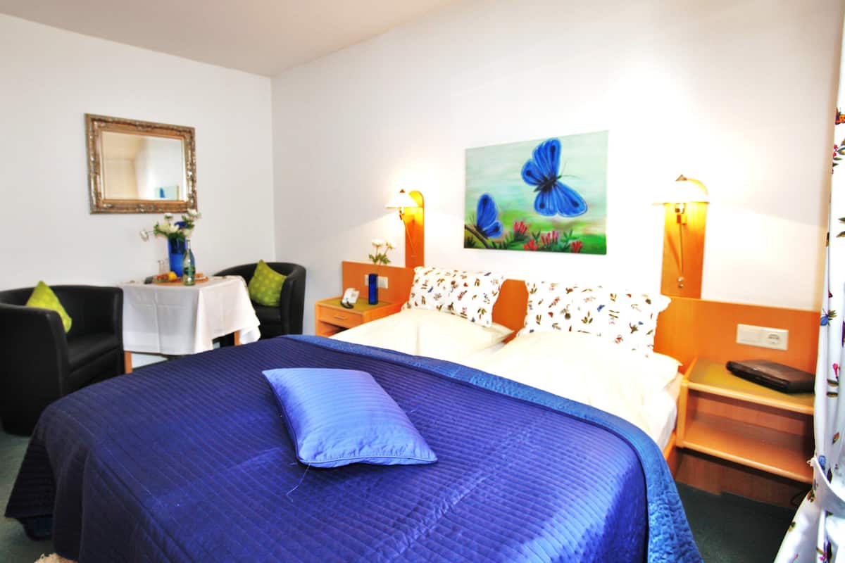 Quarto casal | Cofres nos quartos, camas extras/dobráveis (sobretaxa)