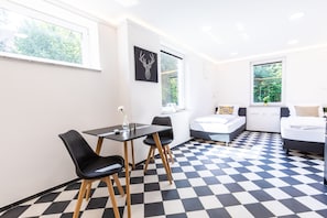 Double or Twin Room (C) | Premium bedding, free minibar, desk, laptop workspace - Pension Bottwartal (Beilstein)