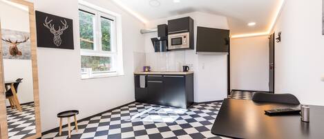 Doppel- oder Zweibettzimmer (A) | Essbereich im Zimmer