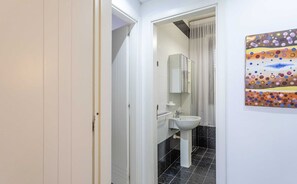 apartman, 2 hálószobával | Fürdőszoba | Zuhanyzó