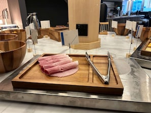 Daily buffet breakfast (GBP 9.99 per person)