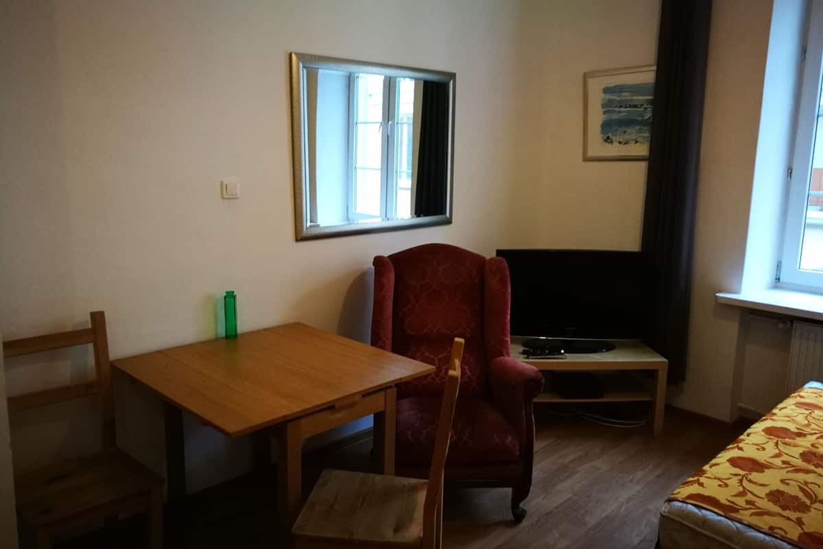 Apartamento família | Ferros/tábuas de passar roupa, Wi-Fi de cortesia, roupa de cama