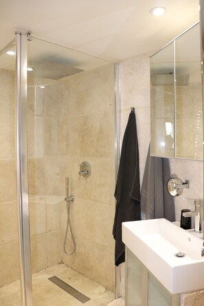 Double Room (N°1) | Bathroom - Skylark Bed & Breakfast (Grasse)
