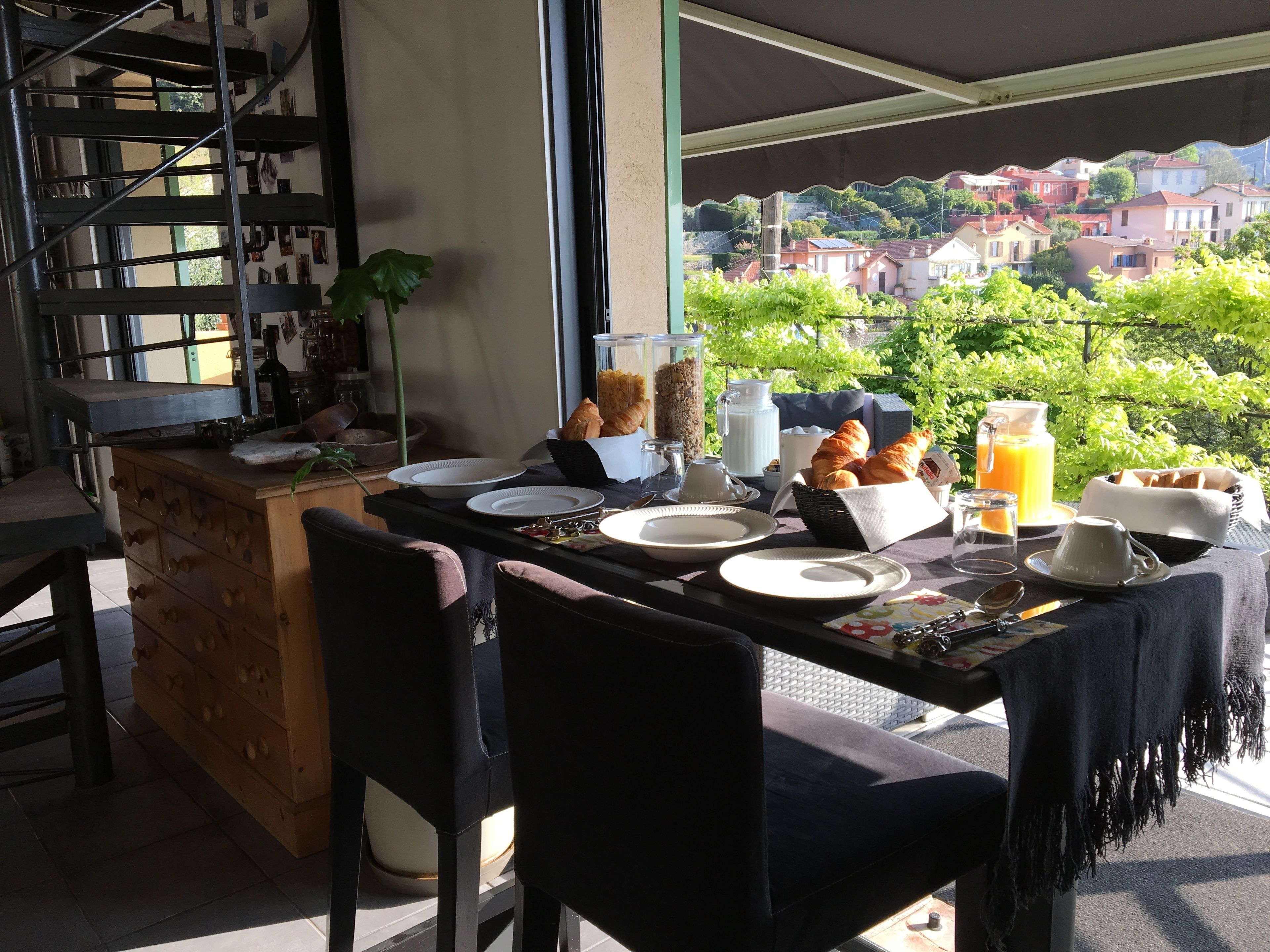 Free daily local cuisine breakfast