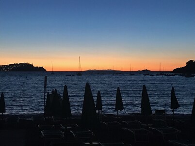 Encantador apartamento Villa Lara con vistas al mar 3 dormitorios 2 baños en Porto Azzurro