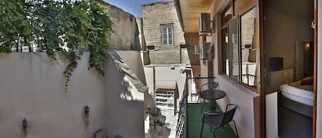 Deluxe Double Room, Balcony | Balcony