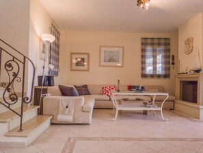 Lobby sitting area - Kefalonia Kounopetra Beach Luxury Villas (Kefalonia)