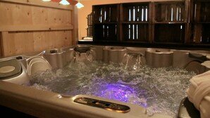 室內 Spa 池