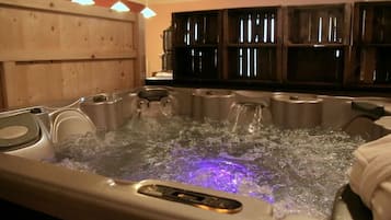 Bain à remous intérieur