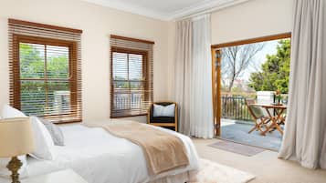 Individually decorated, blackout drapes, iron/ironing board, free WiFi