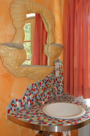 Twin kamer, gemeenschappelijke badkamer | Gratis wifi, beddengoed