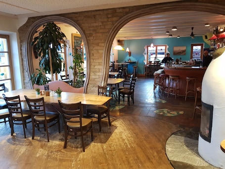 Desayuno buffet los fines de semana (EUR 9 por persona)