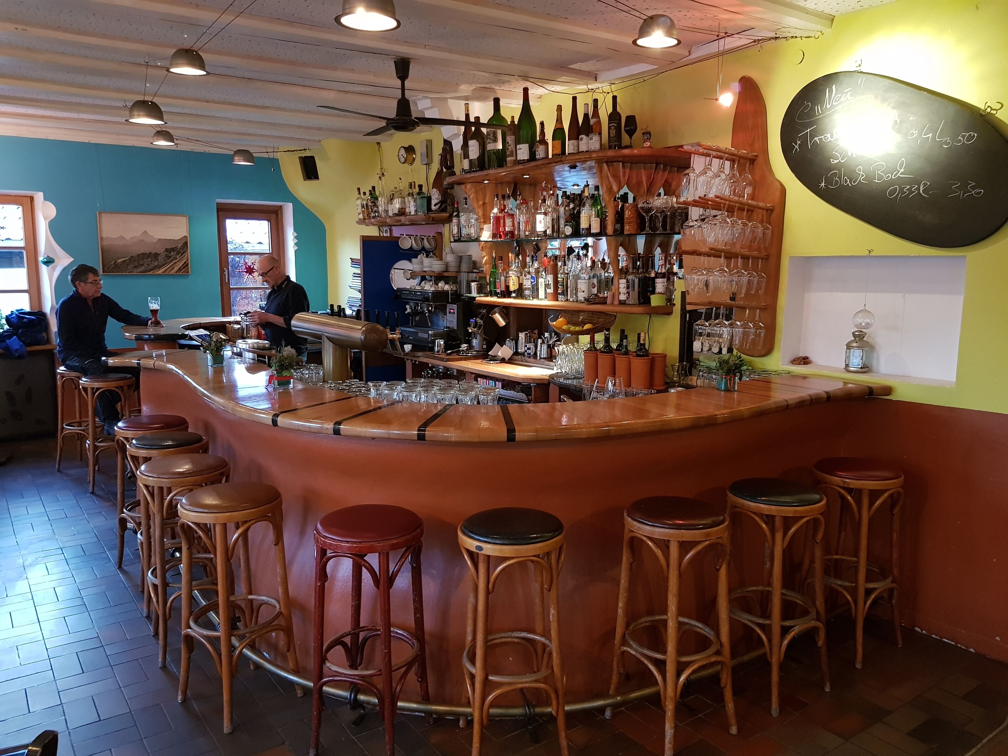 Bar (in der Unterkunft)