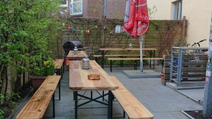 Terrace/patio - Backpackers St. Pauli - Hostel (Hamburg)